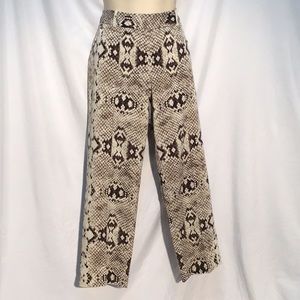Worthington snakeskin print cropped pants size 10